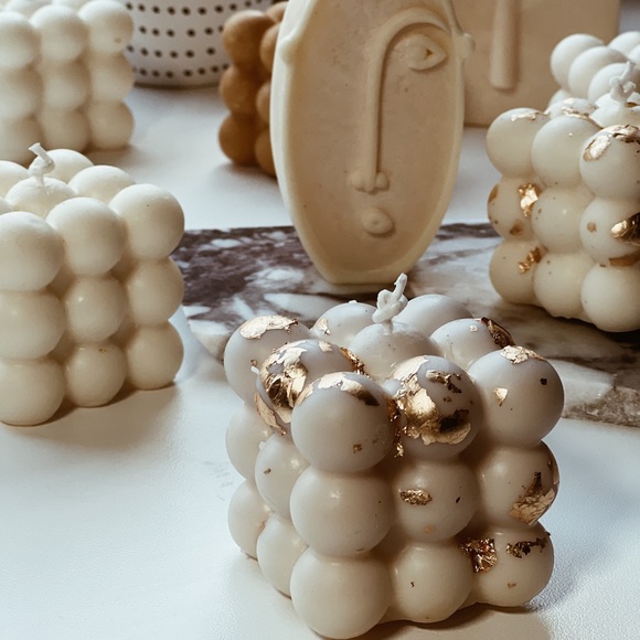 Aesthetic Bubble Soy Luxury Candle - Picture 3 of 4